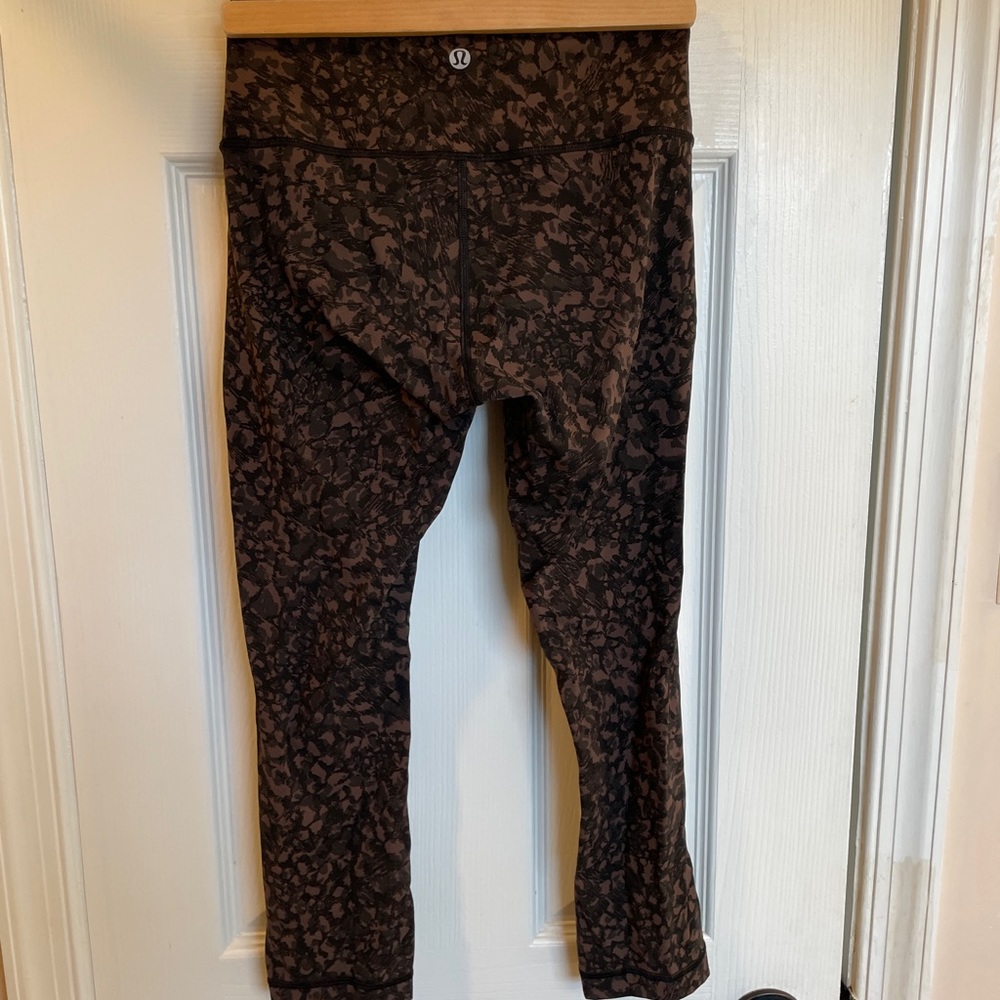 Lululemon wunder under 21” crop, high rise